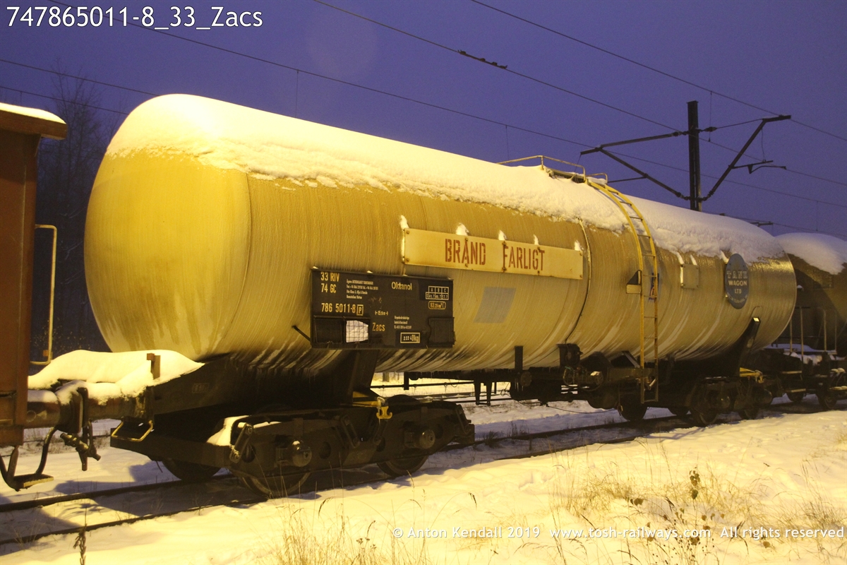747865011-8_33_Zacs.JPG